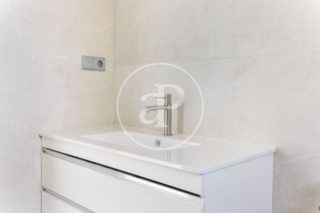 4 bedroom Villa for sale in Chiva - € 384,000 (Ref: 9712054)