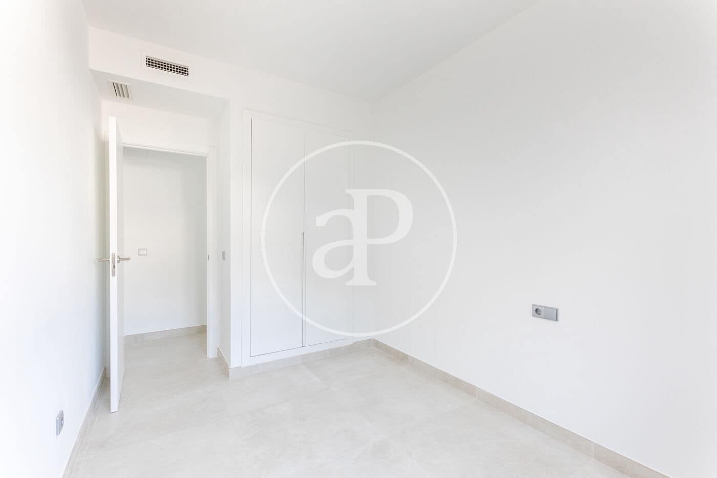 4 soveværelse Villa til salg i Chiva - € 384.000 (Ref: 9712054)