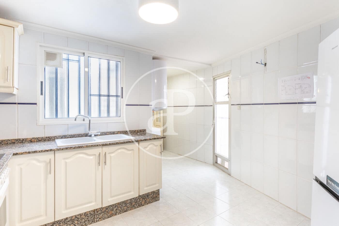 4 soverom Leilighet til leie i Valencia by - € 2 400 (Ref: 9714995)