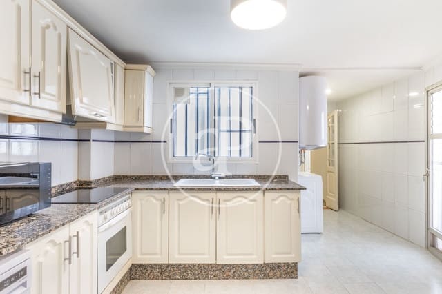 4 soverom Leilighet til leie i La Gran Via, Valencia by - € 2 400 (Ref: 9714995)