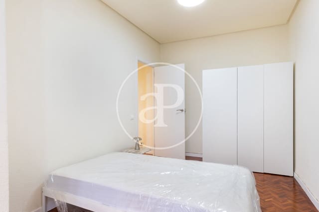 4 soverom Leilighet til leie i La Gran Via, Valencia by - € 2 400 (Ref: 9714995)