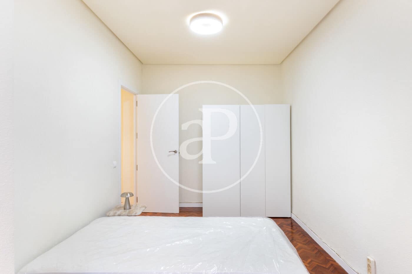 4 soverom Leilighet til leie i Valencia by - € 2 400 (Ref: 9714995)