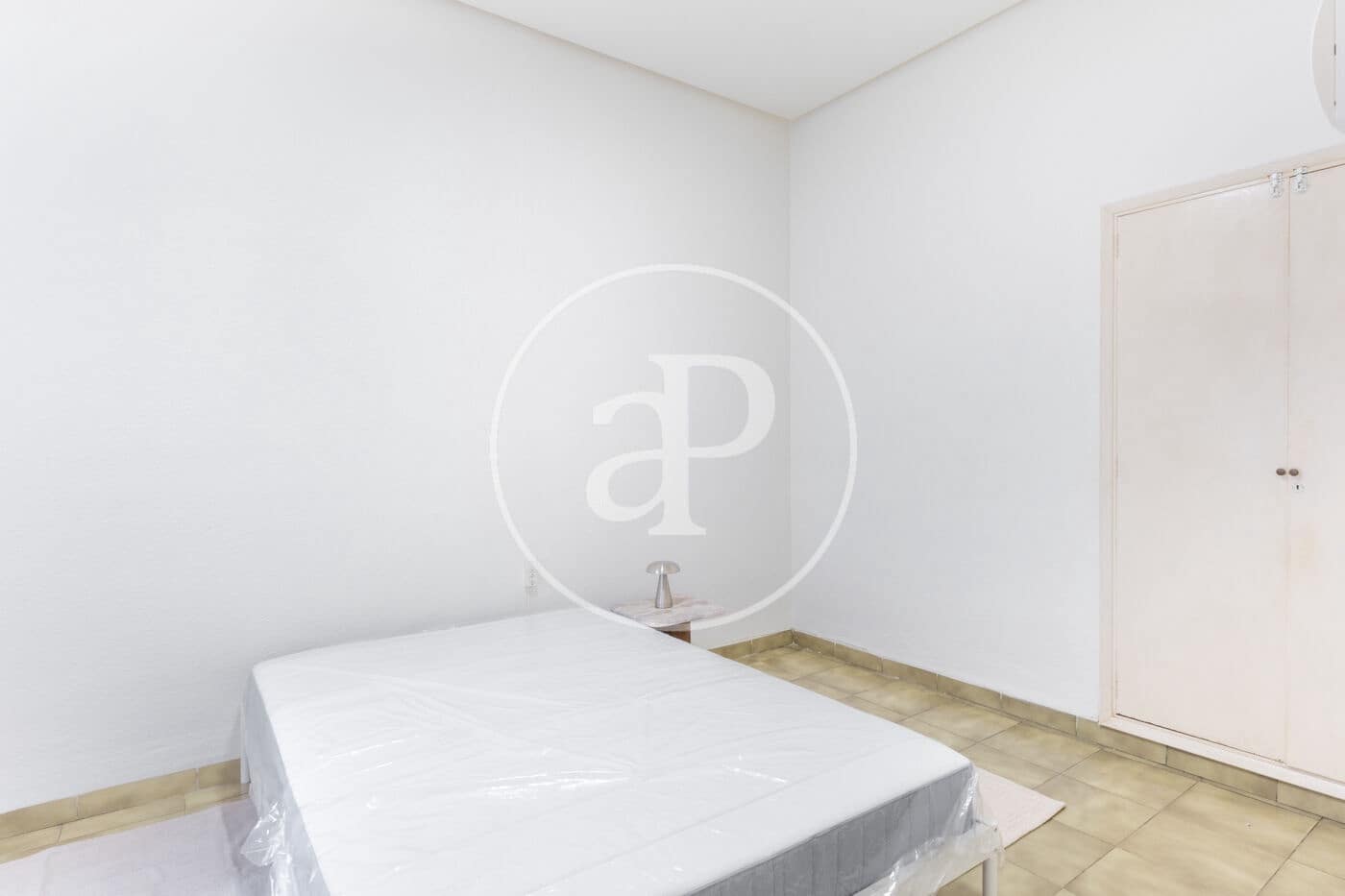 4 soverom Leilighet til leie i Valencia by - € 2 400 (Ref: 9714995)