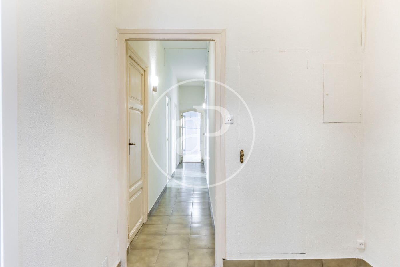 4 soverom Leilighet til leie i Valencia by - € 2 400 (Ref: 9714995)