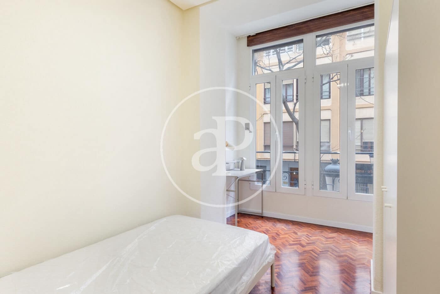 4 soverom Leilighet til leie i Valencia by - € 2 400 (Ref: 9714995)