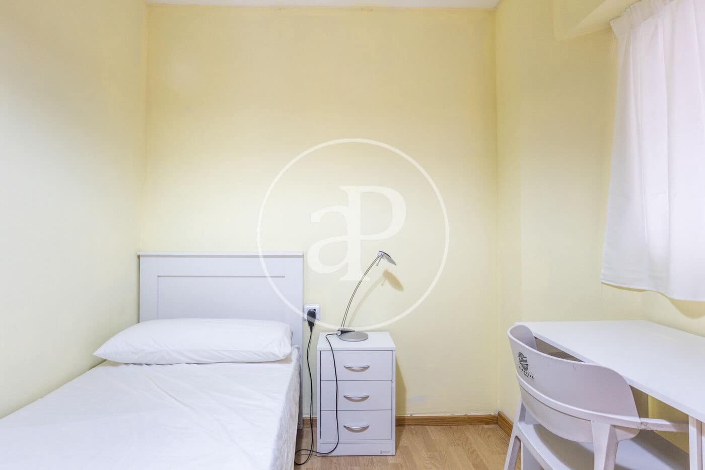 4 soverom Leilighet til leie i Valencia by - € 1 700 (Ref: 9720039)