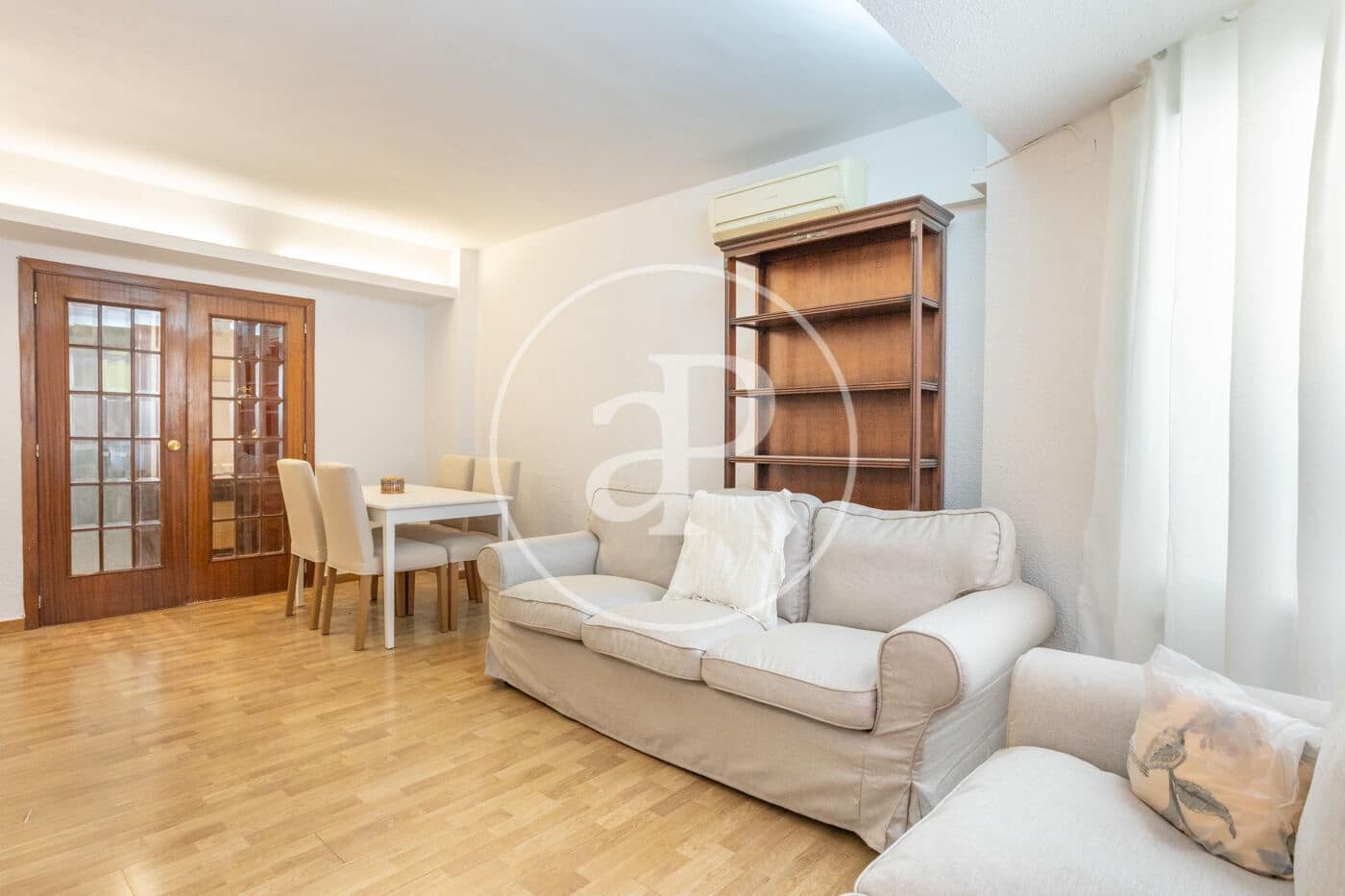 4 soverom Leilighet til leie i Valencia by - € 1 700 (Ref: 9720039)