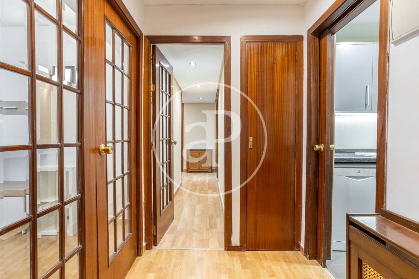 4 soverom Leilighet til leie i Valencia by - € 1 700 (Ref: 9720039)