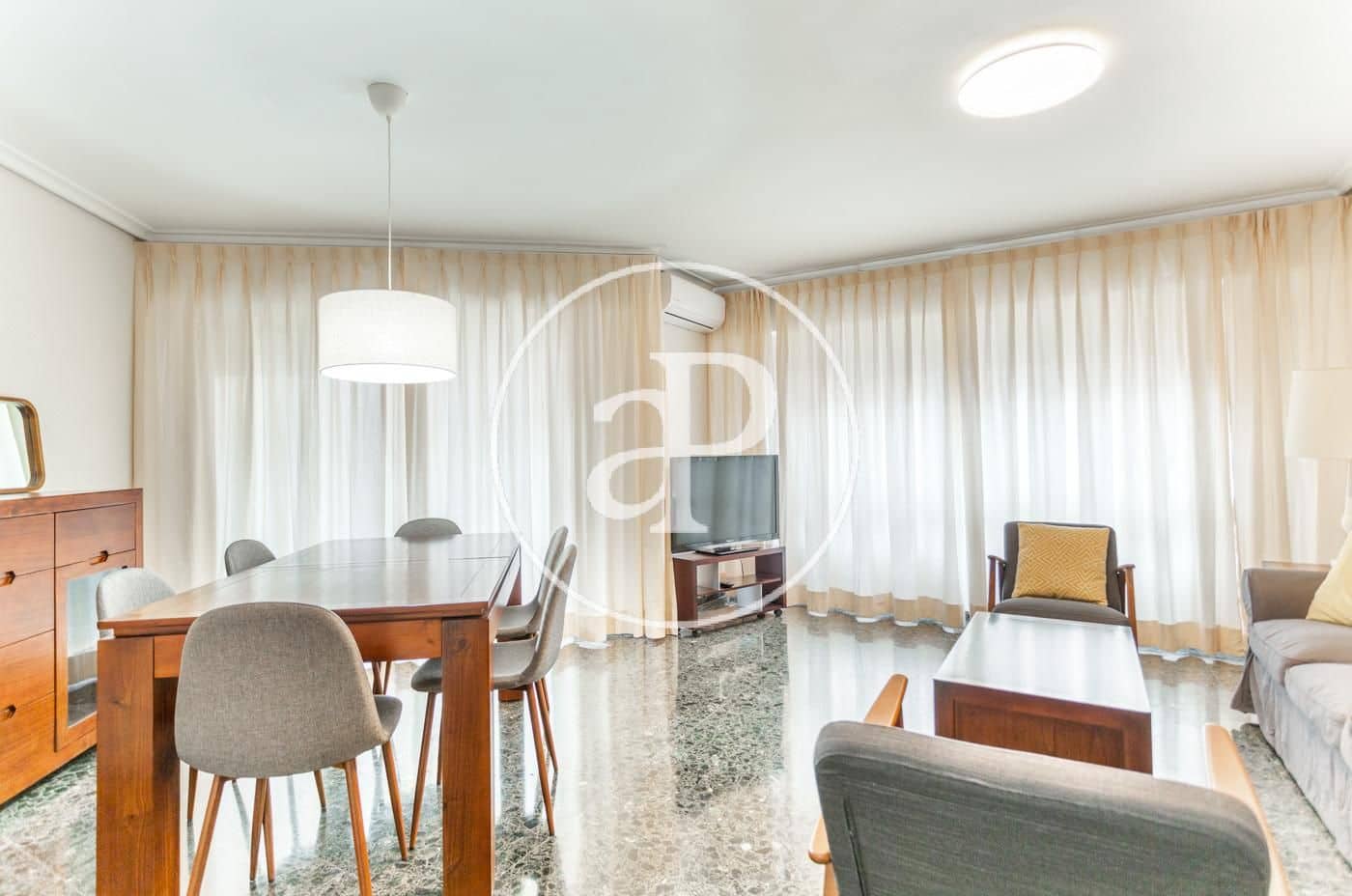 4 Zimmer Apartment zu vermieten in Valencia Stadt - 1.800 € (Ref: 9726724)