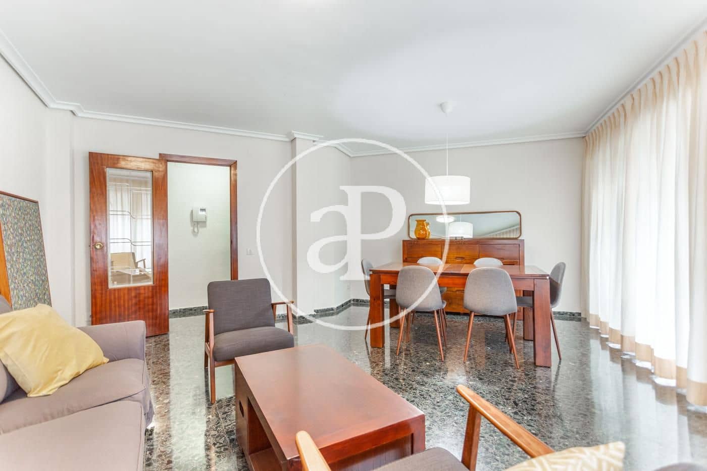 4 Zimmer Apartment zu vermieten in Valencia Stadt - 1.800 € (Ref: 9726724)