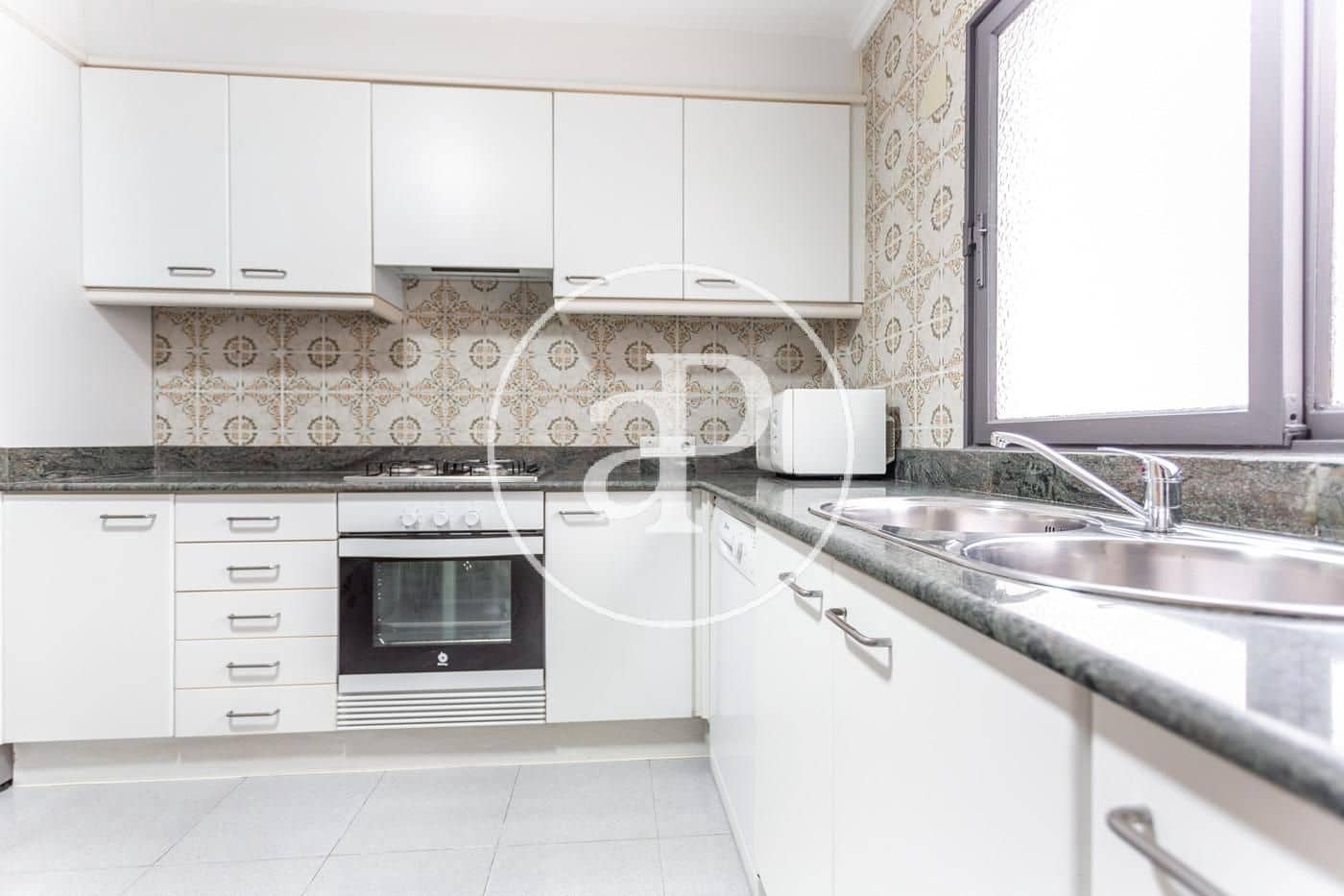 4 Zimmer Apartment zu vermieten in Valencia Stadt - 1.800 € (Ref: 9726724)