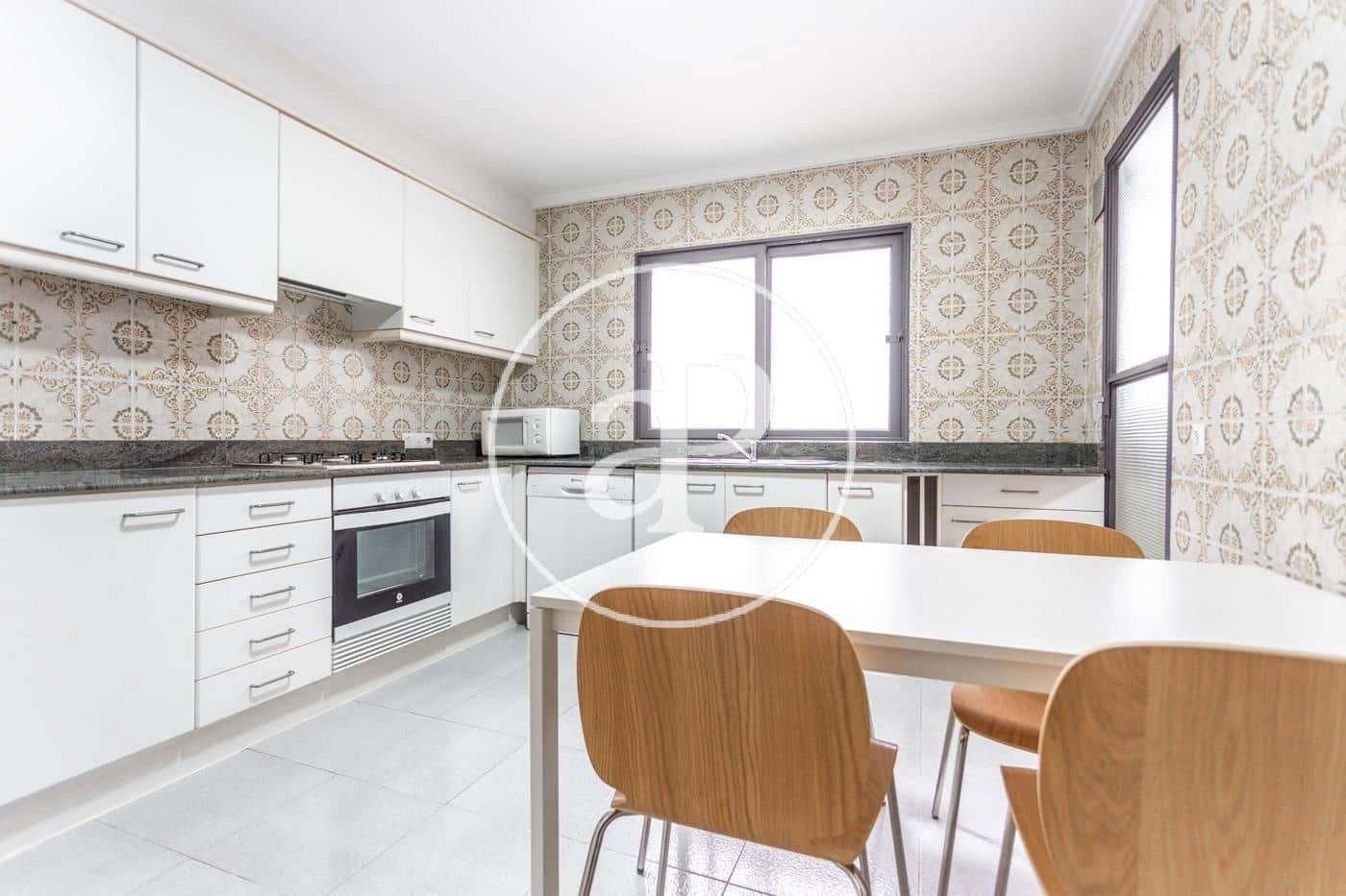 4 Zimmer Apartment zu vermieten in Valencia Stadt - 1.800 € (Ref: 9726724)