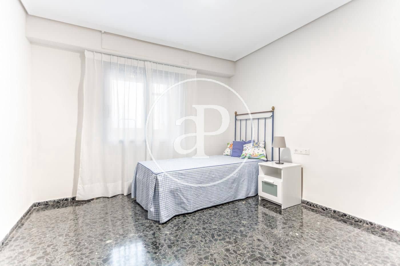 4 Zimmer Apartment zu vermieten in Valencia Stadt - 1.800 € (Ref: 9726724)