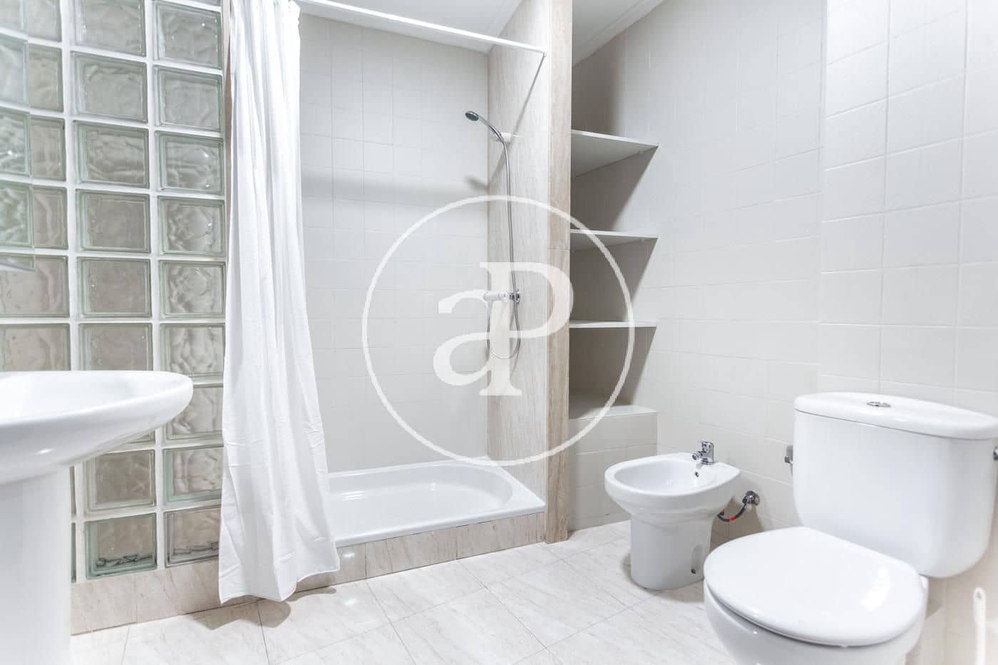 4 Zimmer Apartment zu vermieten in Valencia Stadt - 1.800 € (Ref: 9726724)