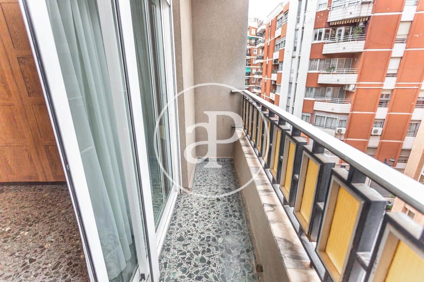 4 Zimmer Apartment zu vermieten in Valencia Stadt - 1.800 € (Ref: 9726724)