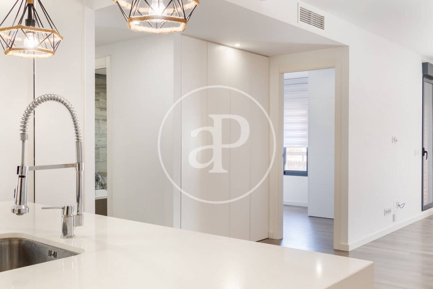 3 bedroom Apartment for rent in Valencia city - € 1,850 (Ref: 9732213)