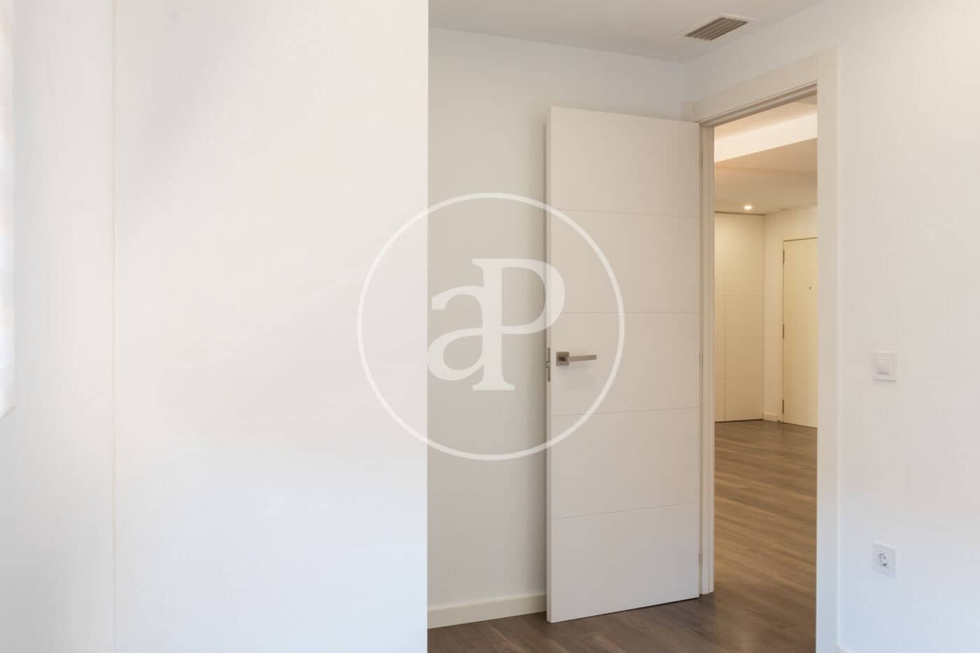 3 bedroom Apartment for rent in Valencia city - € 1,850 (Ref: 9732213)