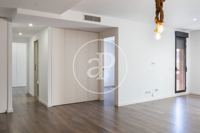 3 soveværelse Lejlighed til leje i Mont-Olivet, Valencia by - € 1.850 (Ref: 9732213)