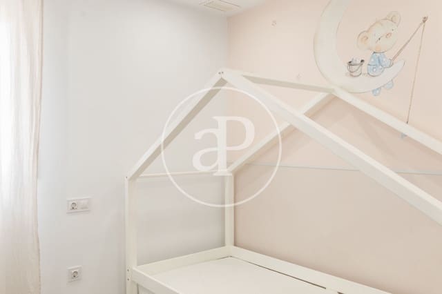 3 soveværelse Lejlighed til leje i Mont-Olivet, Valencia by - € 1.850 (Ref: 9732213)