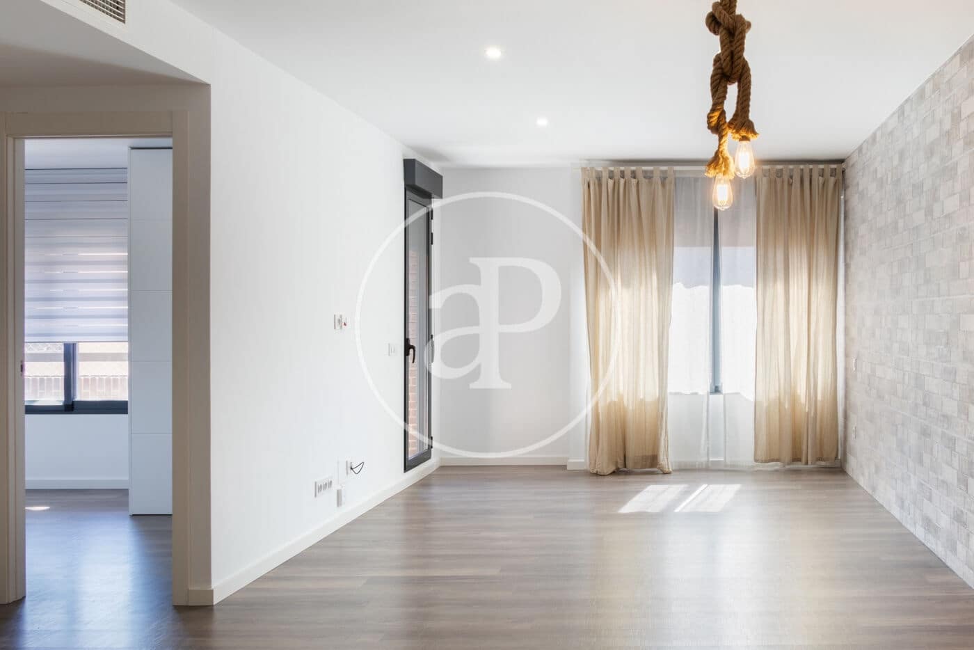3 bedroom Apartment for rent in Valencia city - € 1,850 (Ref: 9732213)
