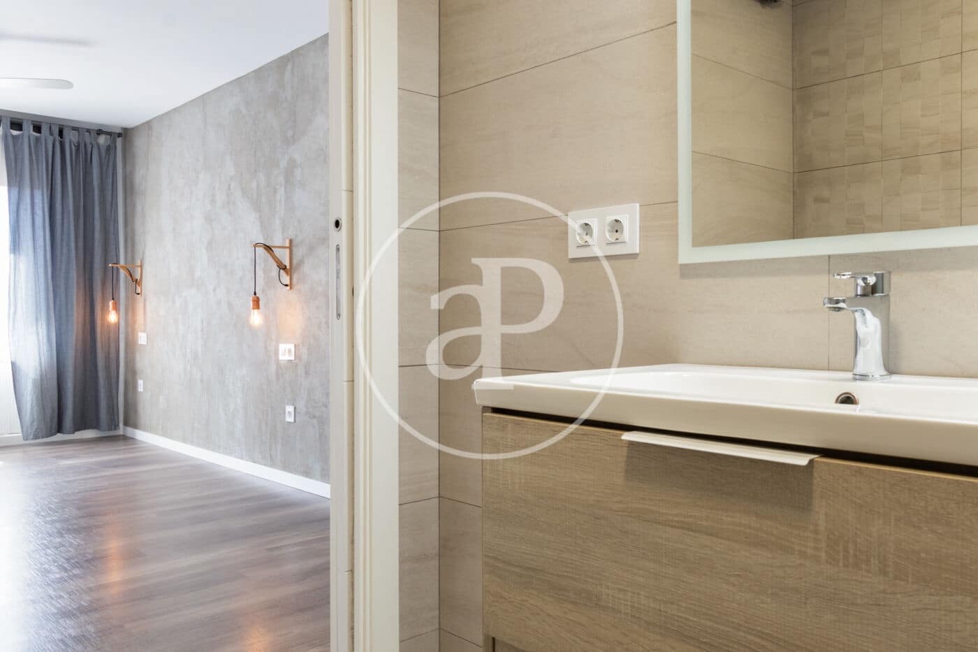 3 bedroom Apartment for rent in Valencia city - € 1,850 (Ref: 9732213)