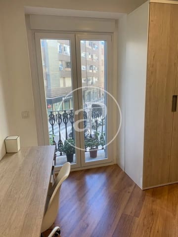 2 bedroom Apartment for rent in La Roqueta, Valencia city - € 2,500 (Ref: 9732215)