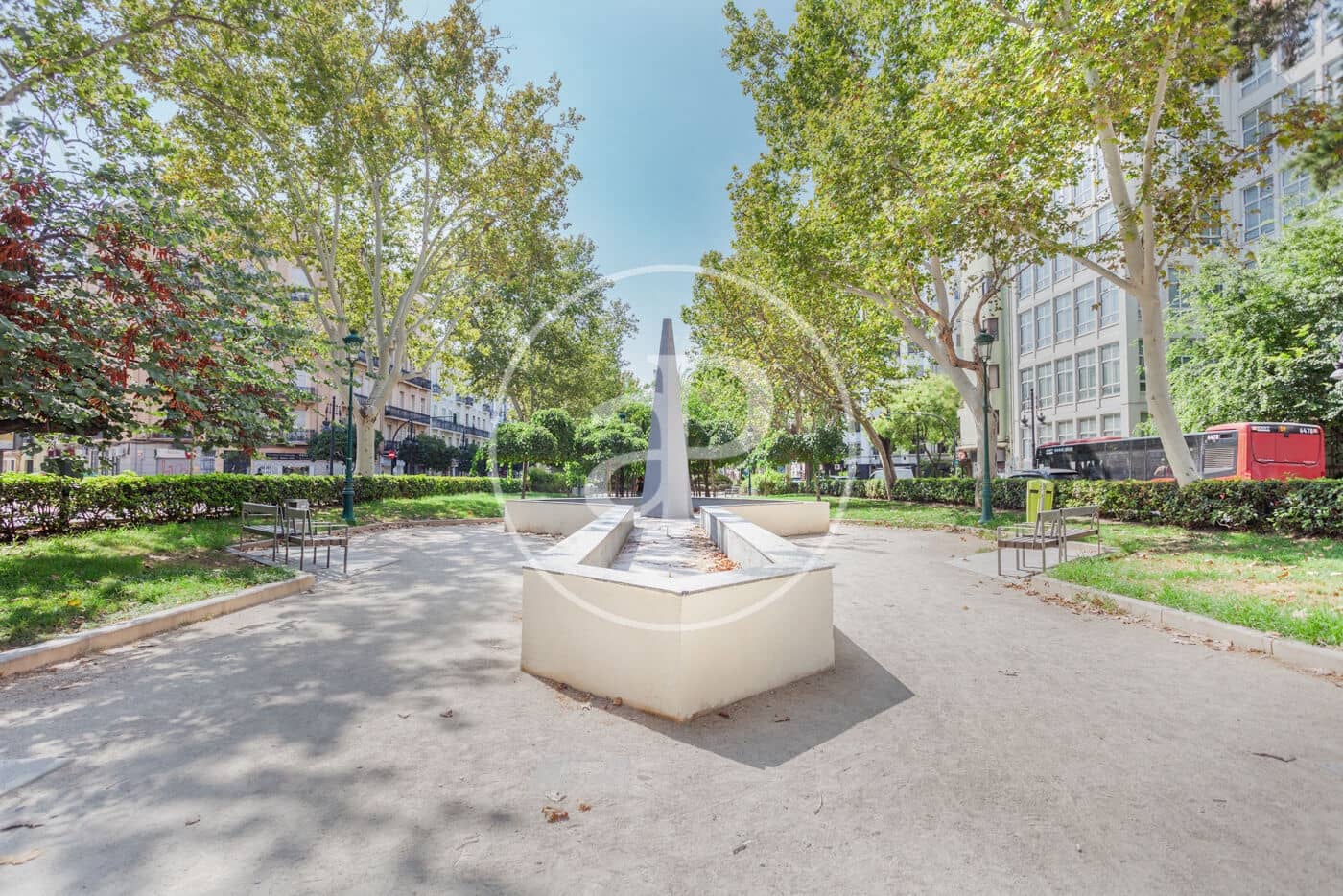 2 bedroom Apartment for rent in Valencia city - € 2,500 (Ref: 9732215)