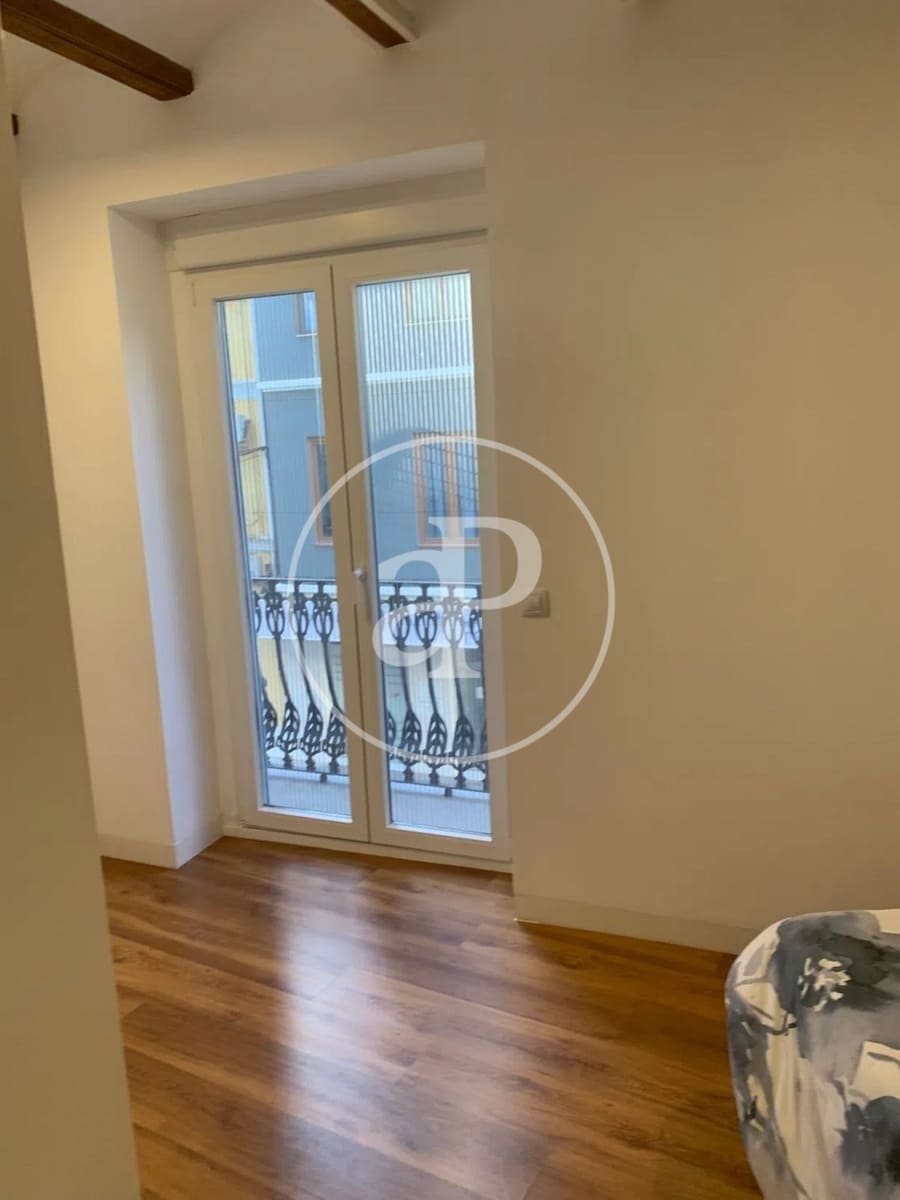 2 bedroom Apartment for rent in Valencia city - € 2,500 (Ref: 9732215)