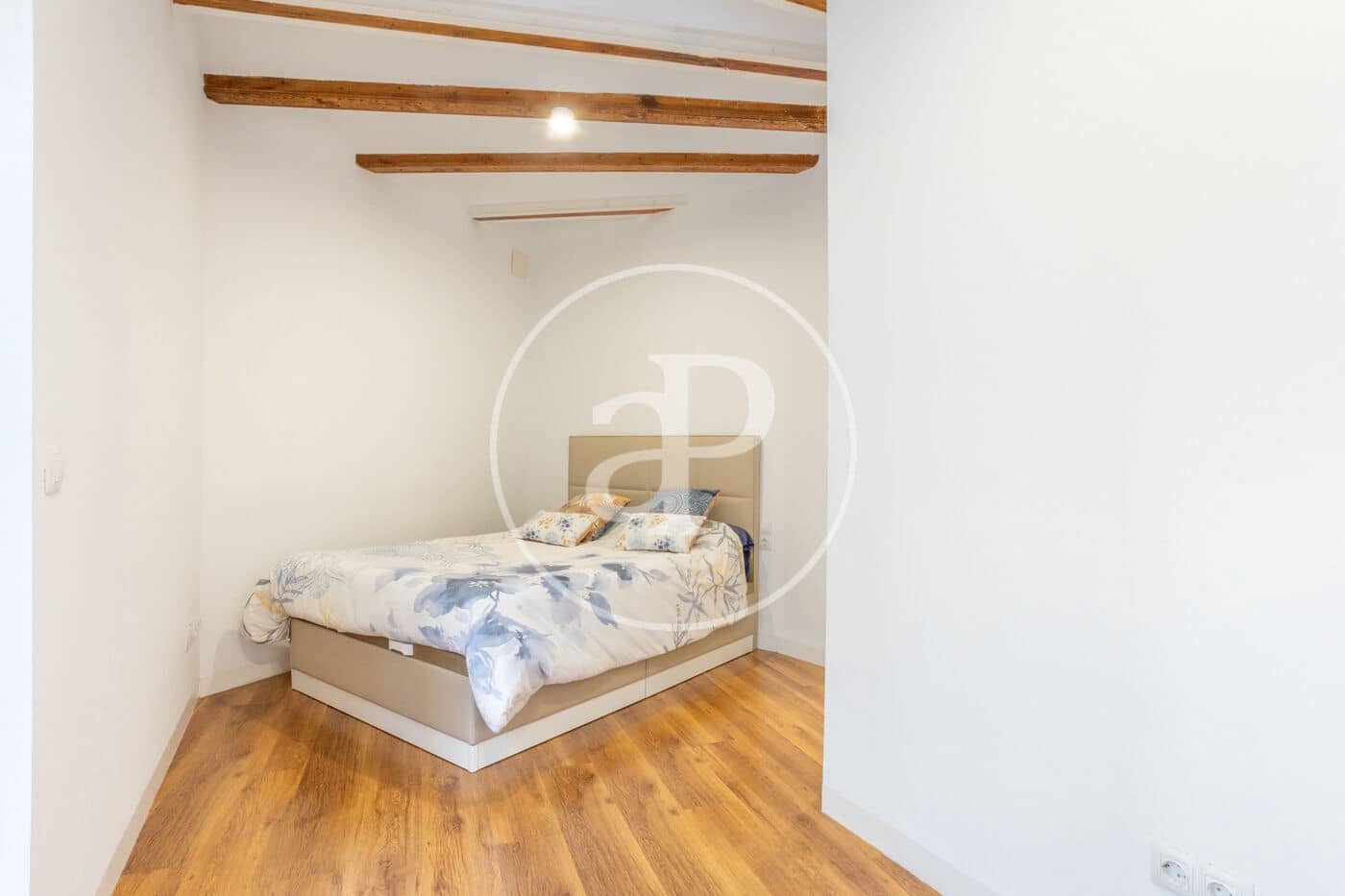 2 soverom Leilighet til leie i Valencia by - € 2 500 (Ref: 9732215)