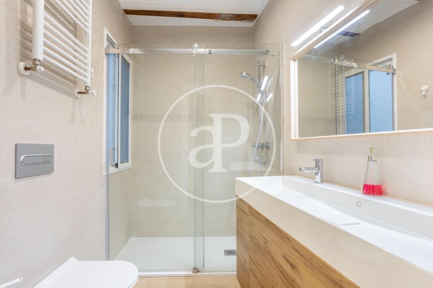 2 soverom Leilighet til leie i Valencia by - € 2 500 (Ref: 9732215)
