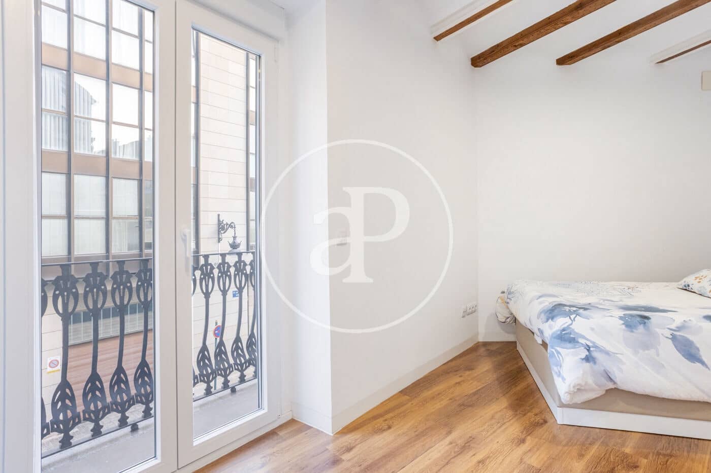 2 soverom Leilighet til leie i Valencia by - € 2 500 (Ref: 9732215)