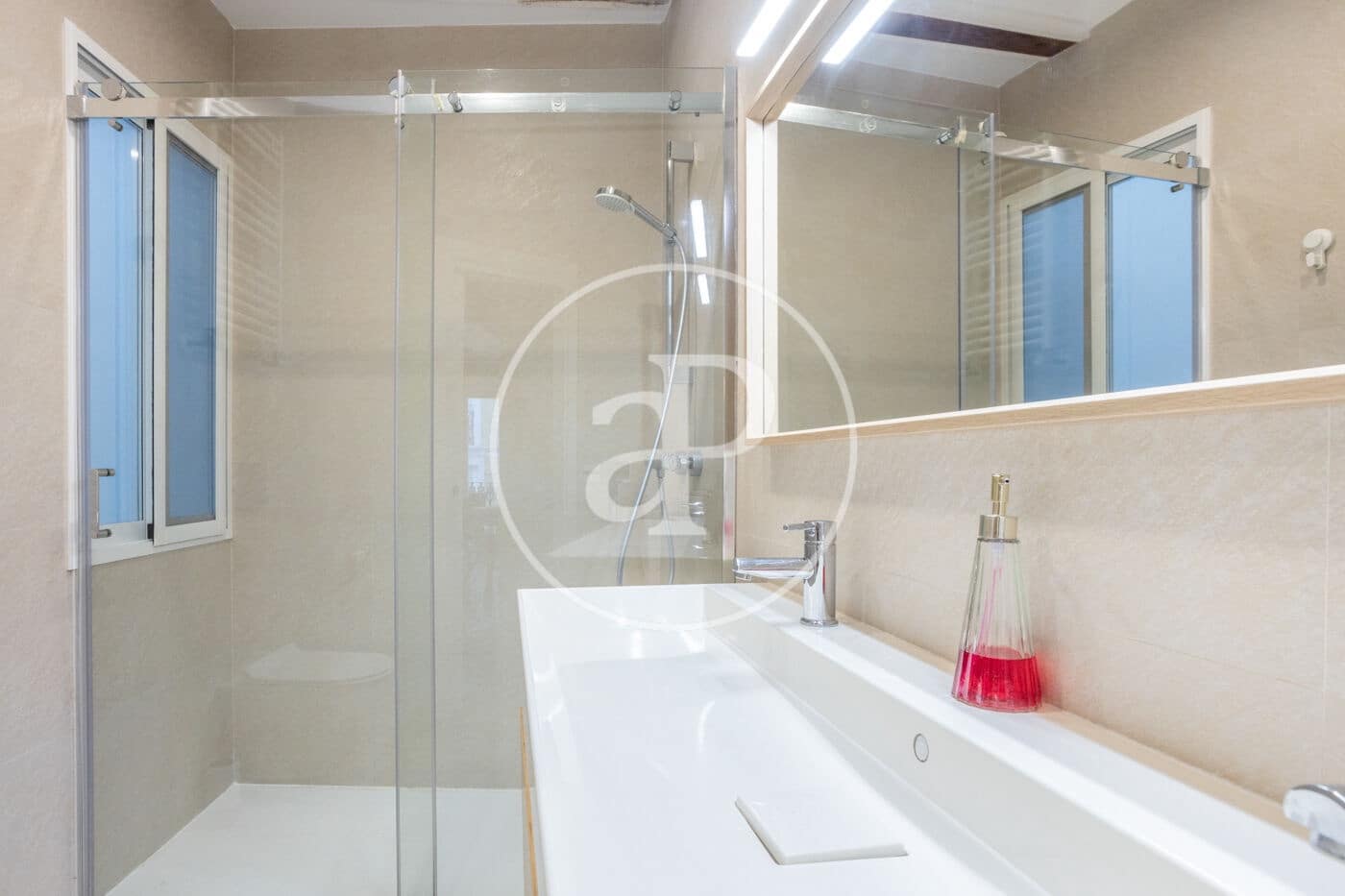 2 soverom Leilighet til leie i Valencia by - € 2 500 (Ref: 9732215)
