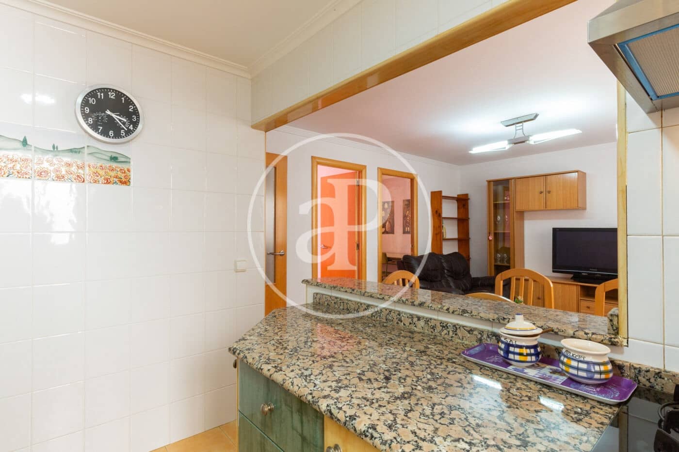 3 bedroom Apartment for rent in Valencia city - € 1,150 (Ref: 9732218)