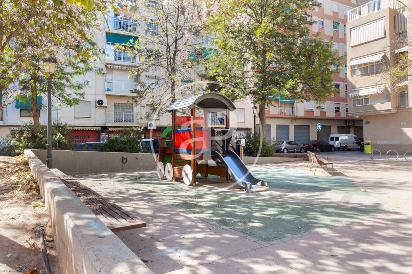 3 bedroom Apartment for rent in Valencia city - € 1,150 (Ref: 9732218)