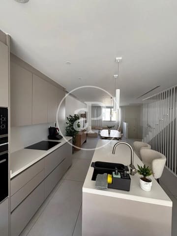 3 bedroom Villa for rent in La Fonteta S.lluis, Valencia city - € 2,200 (Ref: 9732219)