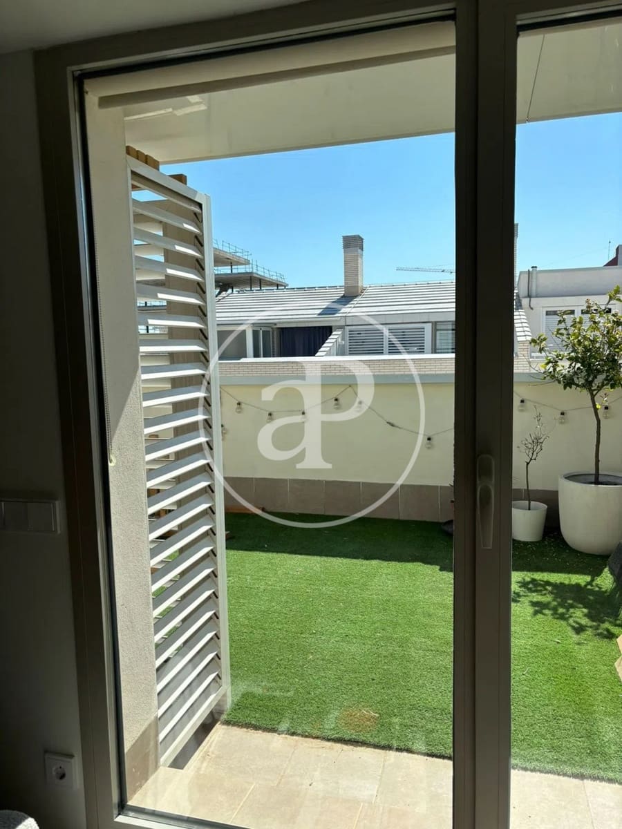 3 bedroom Villa for rent in Valencia city - € 2,200 (Ref: 9732219)