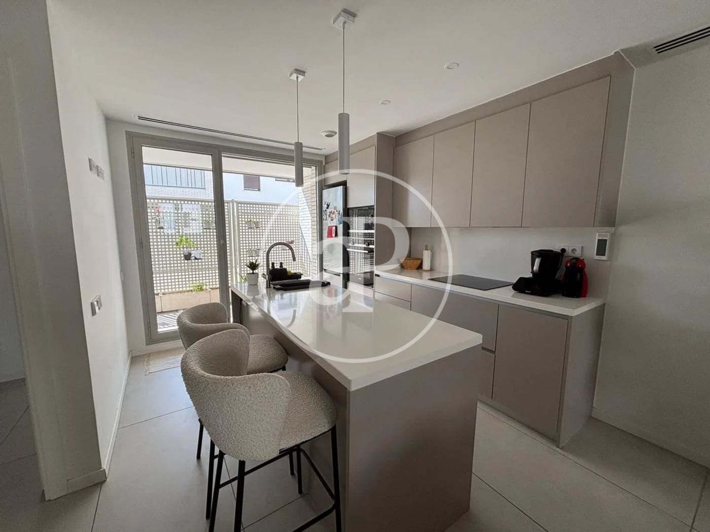 3 bedroom Villa for rent in Valencia city - € 2,200 (Ref: 9732219)