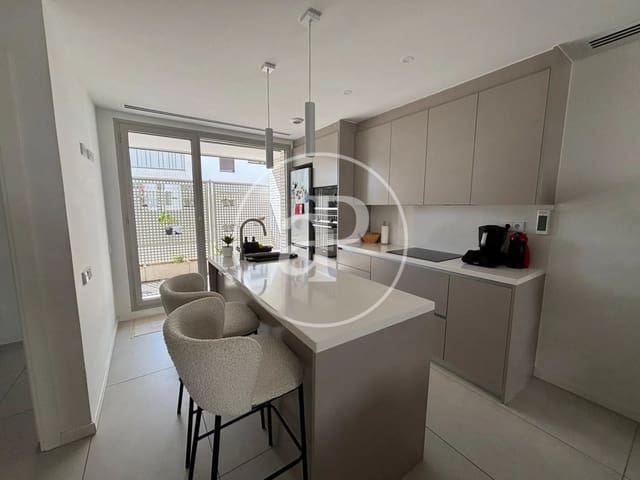 3 bedroom Villa for rent in La Fonteta S.lluis, Valencia city - € 2,200 (Ref: 9732219)