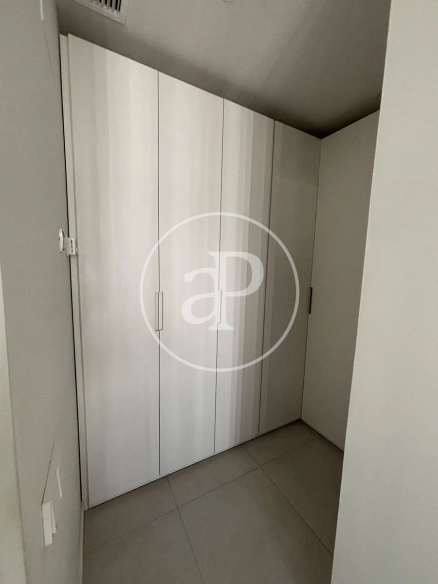 3 bedroom Villa for rent in Valencia city - € 2,200 (Ref: 9732219)