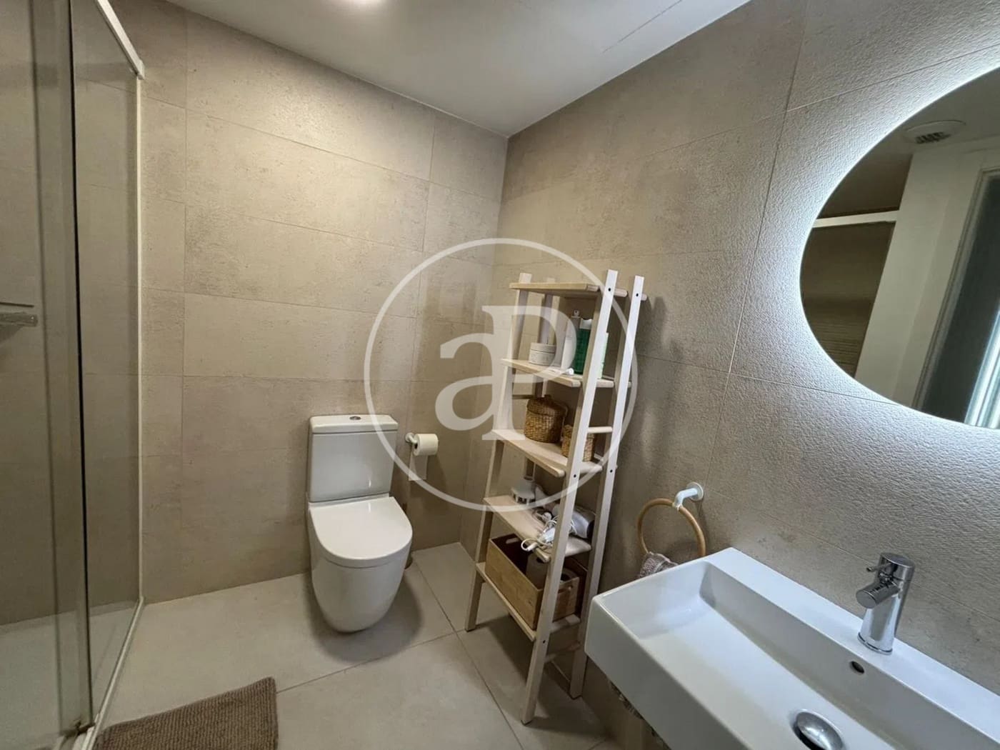 3 bedroom Villa for rent in Valencia city - € 2,200 (Ref: 9732219)