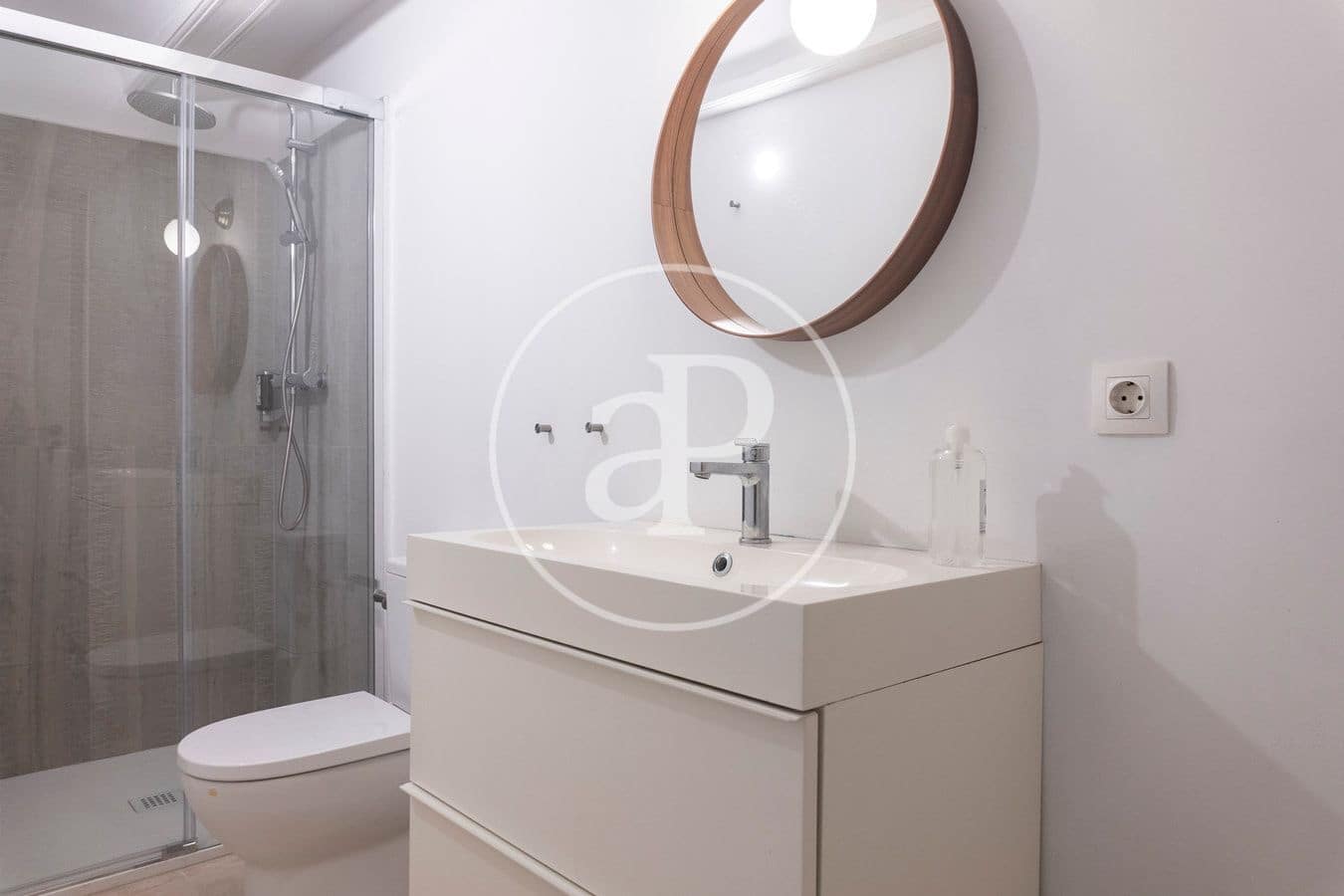 2 bedroom Apartment for rent in Valencia city - € 1,800 (Ref: 9735666)