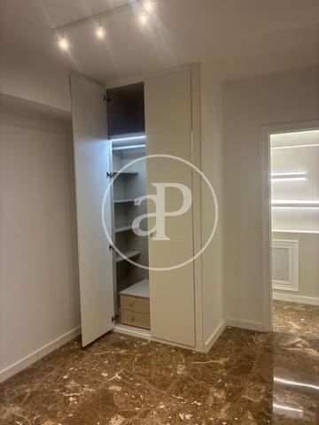 3 bedroom Apartment for rent in Jesus, Valencia city - € 1,900 (Ref: 9735667)