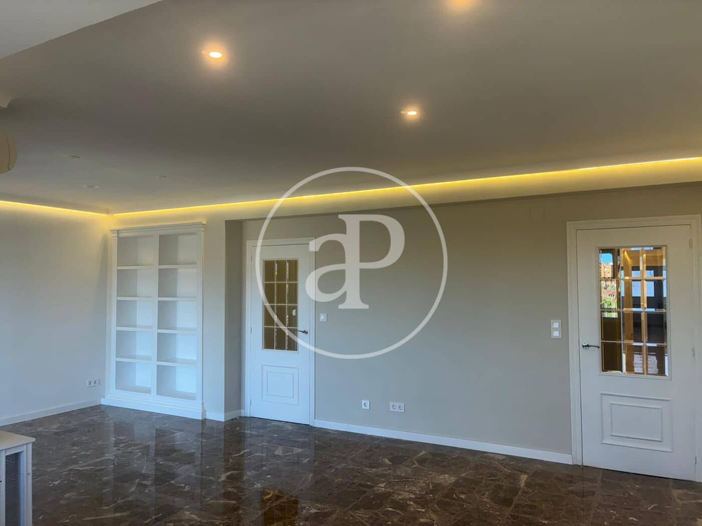 3 bedroom Apartment for rent in Valencia city - € 1,900 (Ref: 9735667)