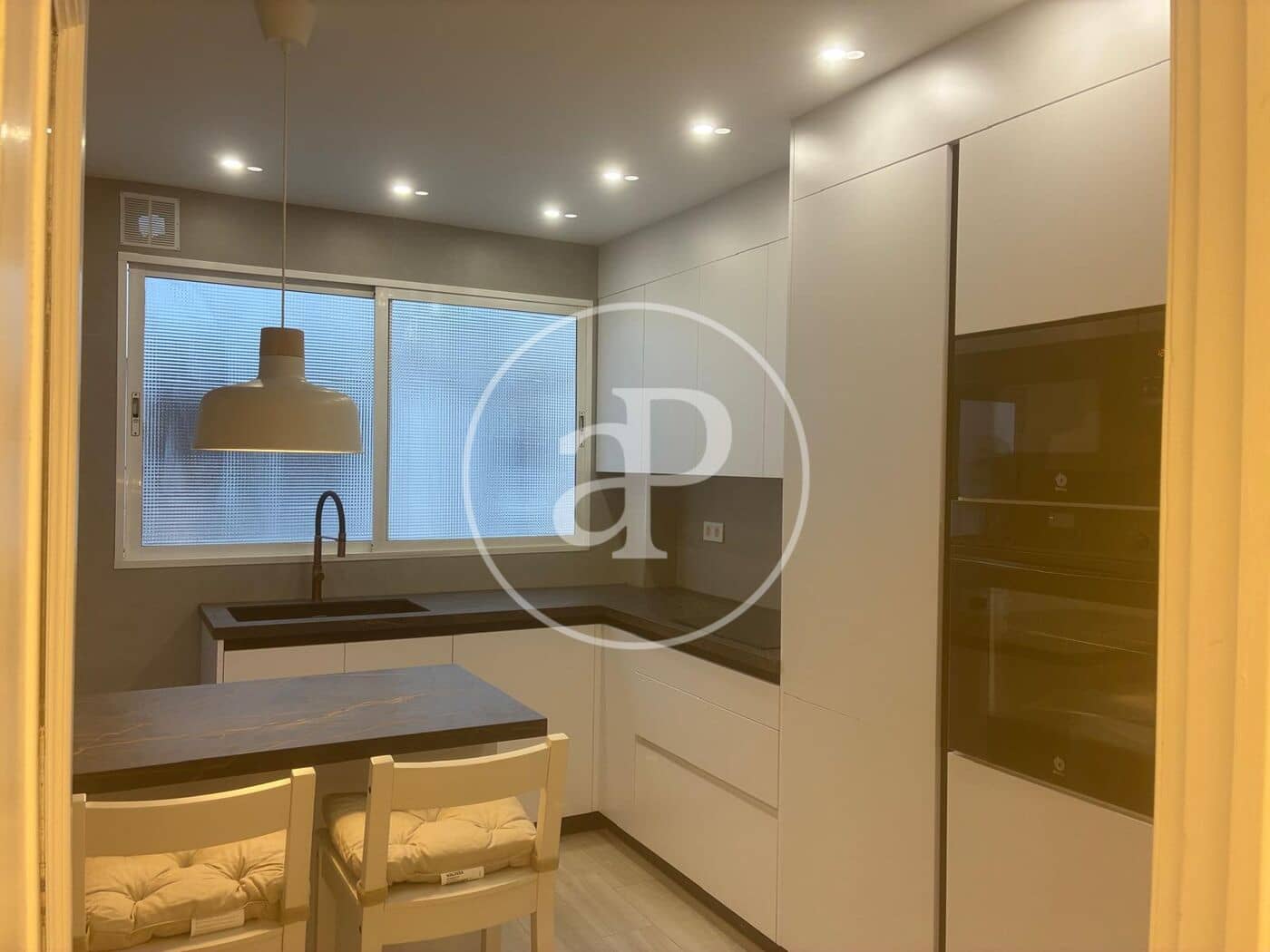 3 bedroom Apartment for rent in Valencia city - € 1,900 (Ref: 9735667)