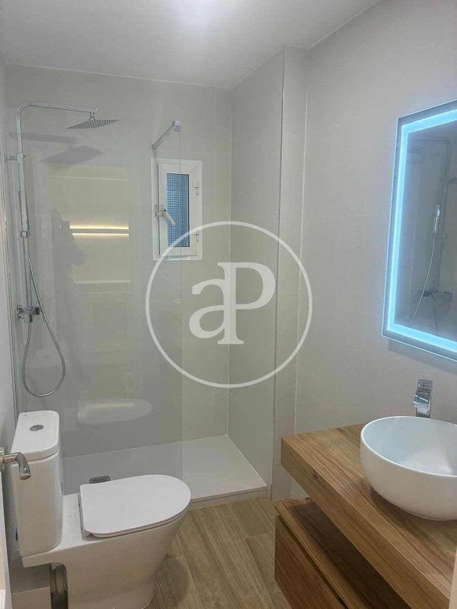 3 bedroom Apartment for rent in Valencia city - € 1,900 (Ref: 9735667)