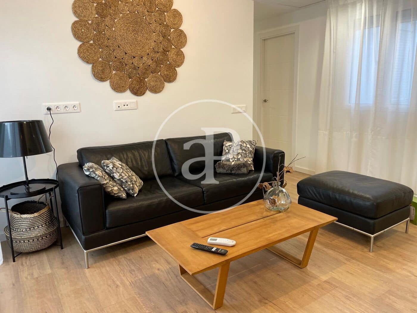 2 bedroom Apartment for rent in Valencia city - € 1,900 (Ref: 9738640)