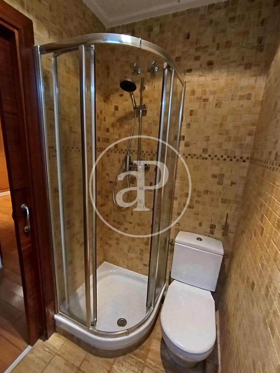 3 bedroom Apartment for rent in Valencia city - € 1,600 (Ref: 9738641)