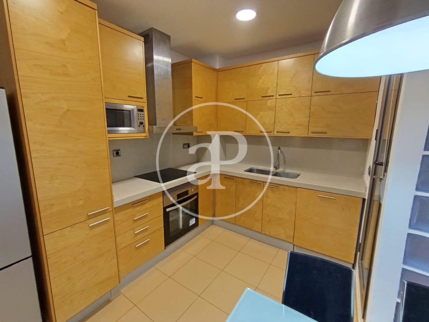 3 bedroom Apartment for rent in Valencia city - € 1,600 (Ref: 9738641)
