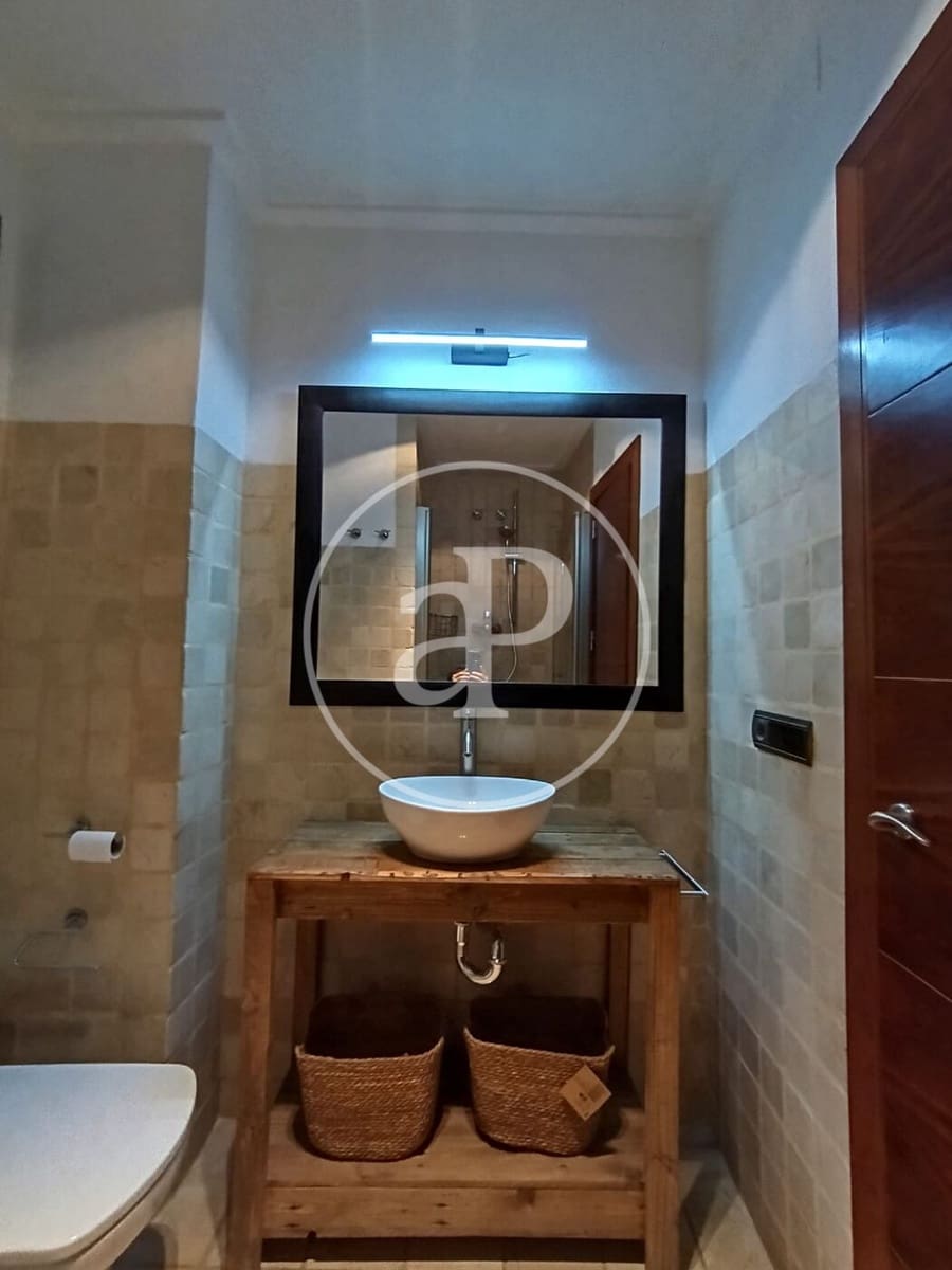3 bedroom Apartment for rent in Valencia city - € 1,600 (Ref: 9738641)