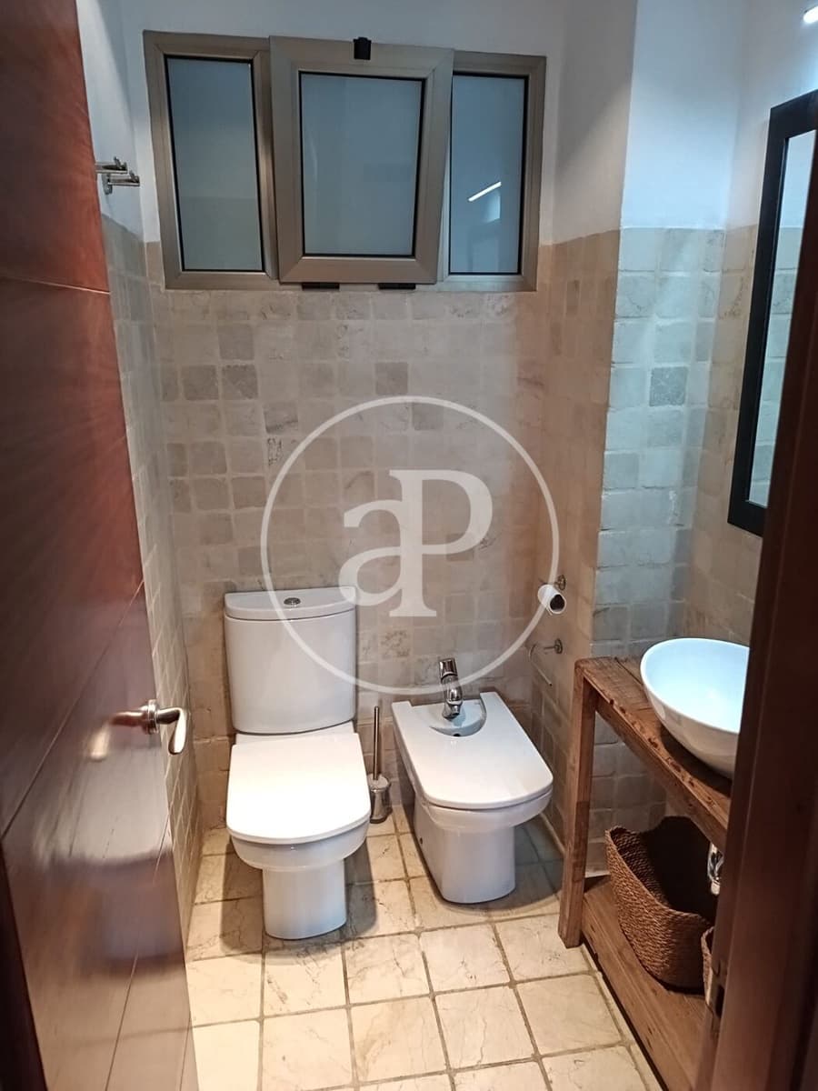 3 bedroom Apartment for rent in Valencia city - € 1,600 (Ref: 9738641)